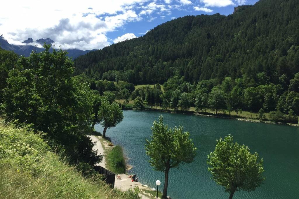 Maison Neuve Proche De Barcelonnette Jausiers Ngoại thất bức ảnh