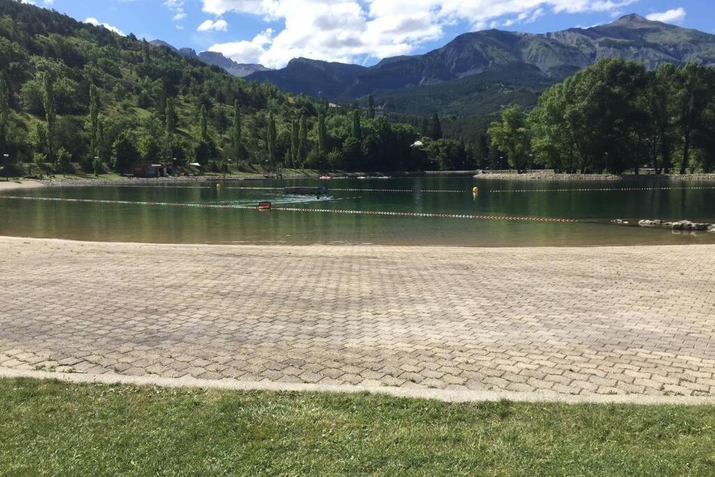 Maison Neuve Proche De Barcelonnette Jausiers Ngoại thất bức ảnh