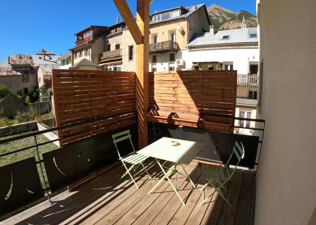 Maison Neuve Proche De Barcelonnette Jausiers Ngoại thất bức ảnh