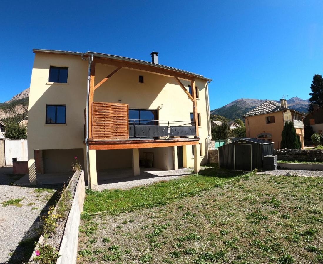 Maison Neuve Proche De Barcelonnette Jausiers Ngoại thất bức ảnh